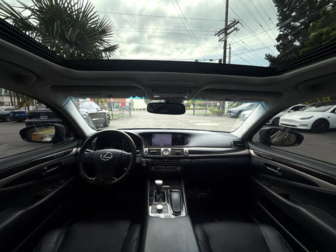 Used 2013 Lexus LS 460 AWD w/ Comfort Pkg image 25