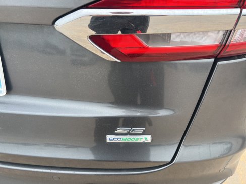 Used 2019 Ford Fusion SE image 6