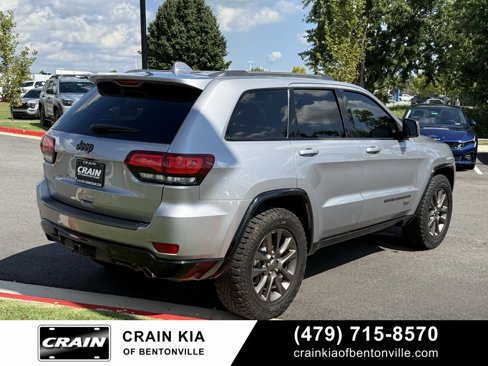 Used 2016 Jeep Grand Cherokee Limited 75th Anniversary image 5