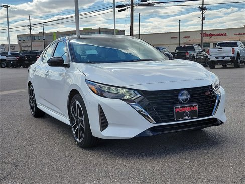 New 2025 Nissan Sentra SR image 2