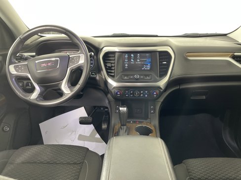 Used 2019 GMC Acadia SLE image 14