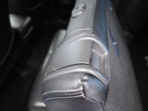 Used 2015 Mitsubishi Outlander SE image 35
