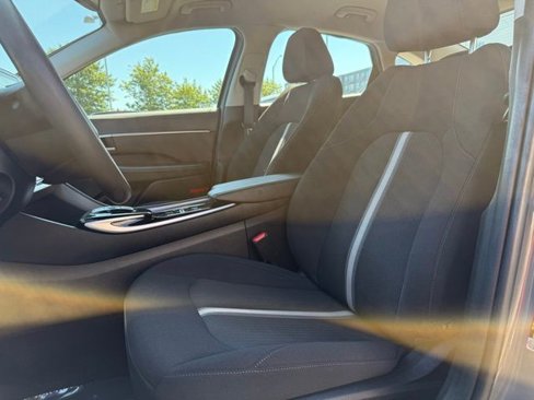 Used 2022 Hyundai Sonata SEL w/ Preferred Accessory Package image 18