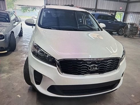 Used 2020 Kia Sorento LX image 2