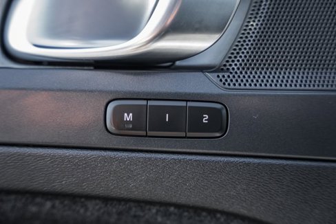 Certified 2023 Volvo XC40 B5 Plus w/ Driver Assist Package image 36