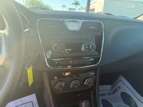 Used 2012 Chrysler 200 Touring image 13
