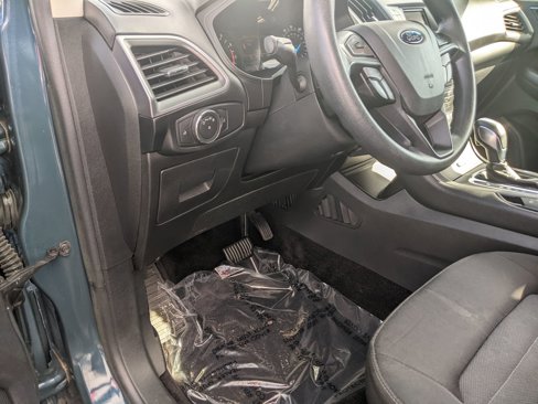 Used 2016 Ford Edge SE image 16