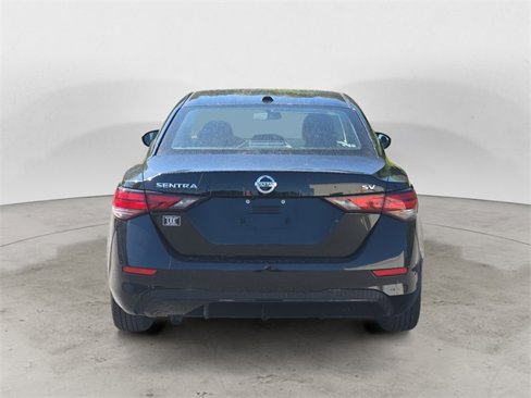 Used 2021 Nissan Sentra SV image 4