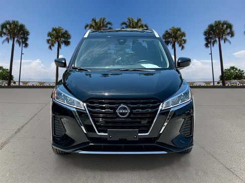 Certified 2023 Nissan Kicks SV image 2