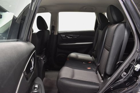 Used 2017 Nissan Rogue S image 27
