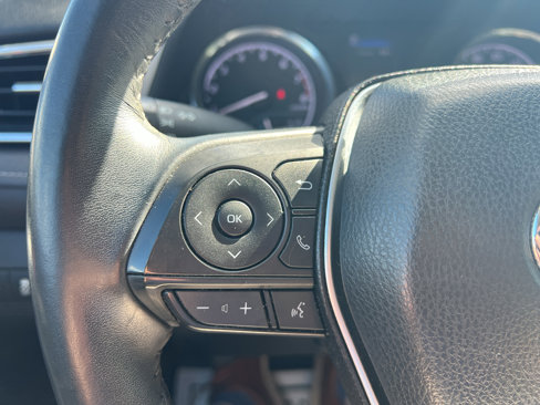 Used 2018 Toyota Camry SE image 30