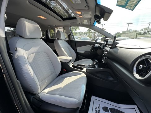 Used 2023 Hyundai Kona SEL w/ Convenience Package image 25