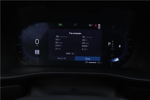 New 2025 Volvo XC40 B5 Core w/ Protection Package Premier image 17