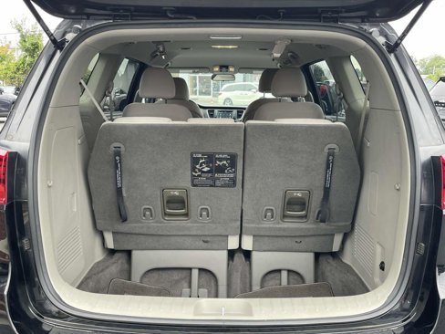 Used 2021 Kia Sedona LX image 22