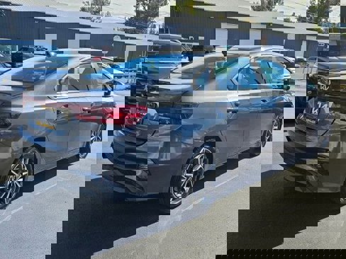 Used 2023 Kia Forte LXS image 3