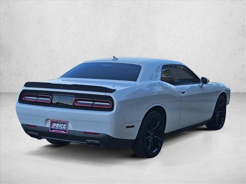 Used 2018 Dodge Challenger SXT w/ Blacktop Package image 5