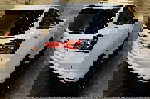Used 2023 Chevrolet Equinox LS w/ Sport Edition image 3