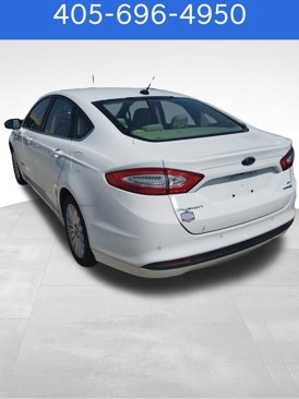 Used 2016 Ford Fusion SE image 4