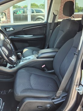Used 2020 Dodge Journey SE w/ SE Popular Equipment Group image 14