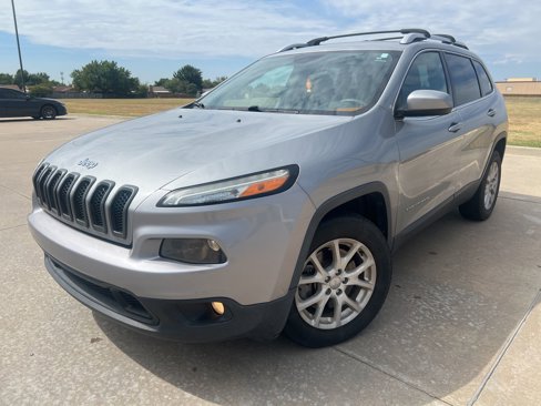 Used 2015 Jeep Cherokee Latitude w/ Comfort/Convenience Group image 3