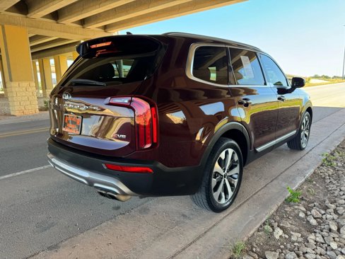 Used 2020 Kia Telluride S image 3