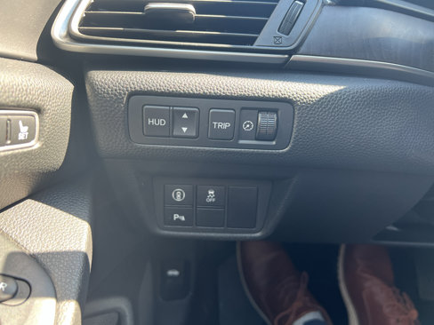 Used 2018 Honda Accord Touring image 25