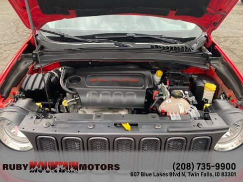 Used 2015 Jeep Renegade Latitude w/ Popular Equipment Group image 9