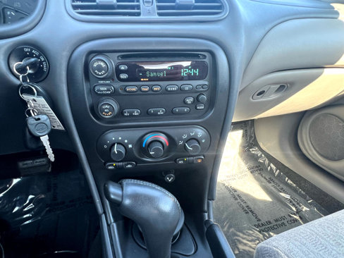 Used 2002 Oldsmobile Alero GL image 28