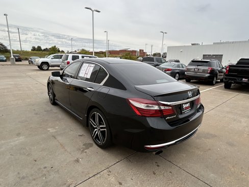 Used 2017 Honda Accord Sport Special Edition image 5