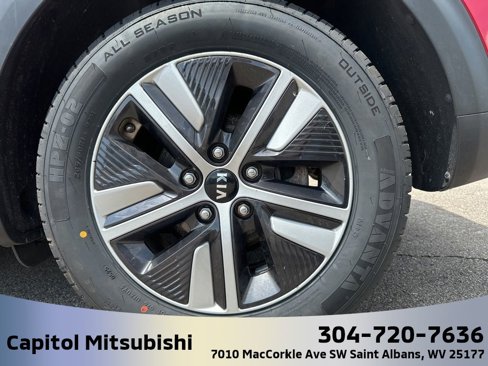 Used 2021 Kia Niro LXS image 10