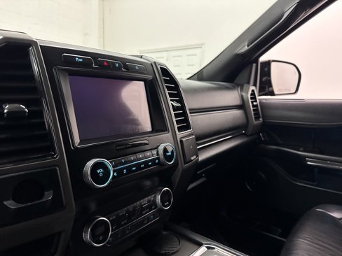 Used 2019 Ford Expedition Max XLT w/ Equipment Group 202A image 34