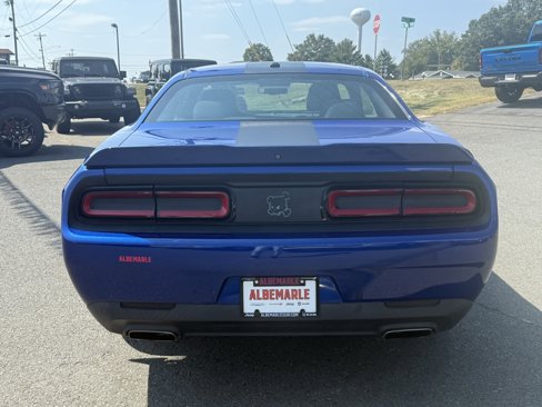 Used 2018 Dodge Challenger SXT w/ Super Sport Group (SS/T) image 4
