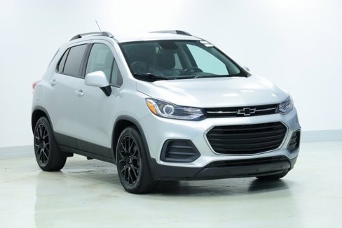 Used 2021 Chevrolet Trax LT w/ Sport Edition image 3