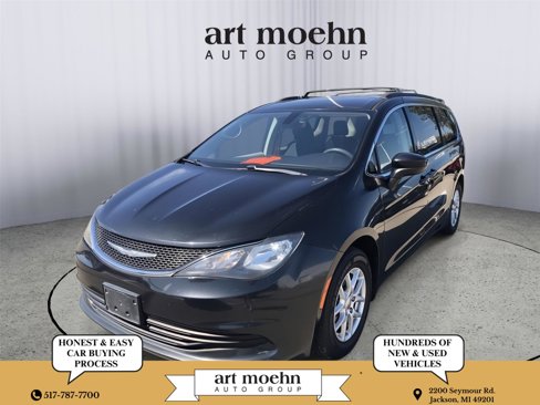 Used 2017 Chrysler Pacifica Touring image 1