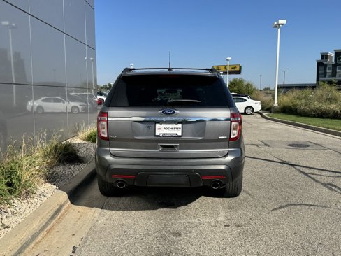 Used 2014 Ford Explorer XLT image 32