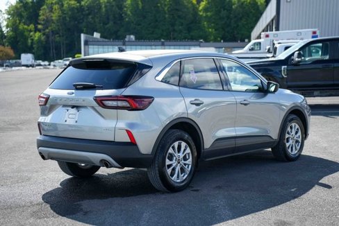 Used 2023 Ford Escape Active image 5