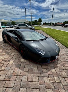 Used 2015 Lamborghini Aventador LP 700-4 image 5