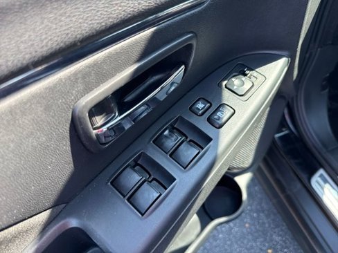 Used 2017 Mitsubishi Outlander Sport SE image 8