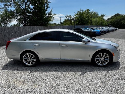 Used 2013 Cadillac XTS Luxury image 7