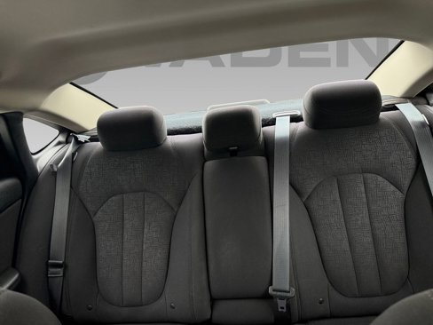 Used 2015 Chrysler 200 Limited image 2