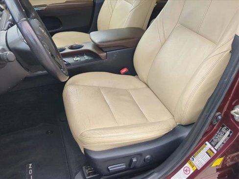 Used 2014 Toyota Avalon XLE Touring image 23