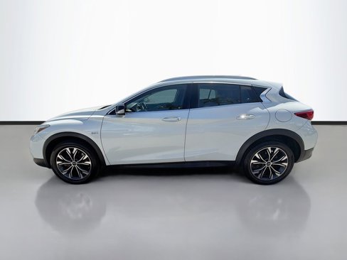 Used 2018 INFINITI QX30 Premium w/ Cargo Package image 5