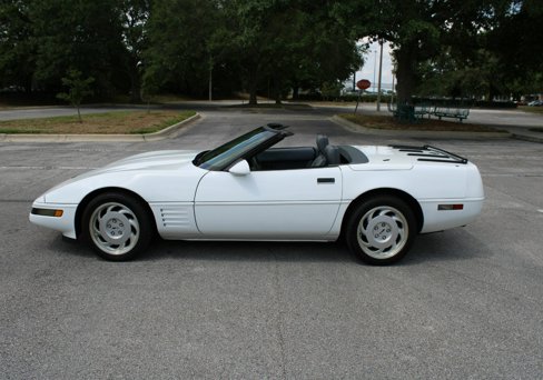 Used 1991 Chevrolet Corvette Convertible image 16