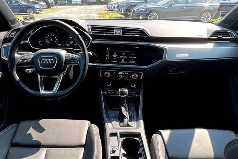 Used 2021 Audi Q3 2.0T Premium Plus w/ Premium Plus Package image 13