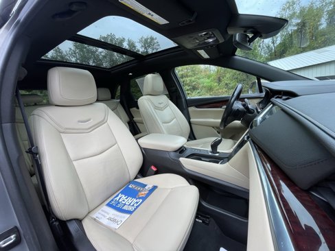 Used 2019 Cadillac XT5 Premium Luxury w/ Driver Assist Package image 11