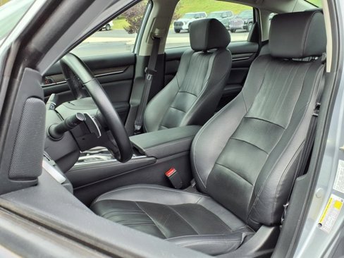 Used 2019 Honda Accord Touring image 3