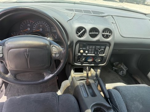 Used 1999 Pontiac Firebird Formula w/ Opt Pkg image 9