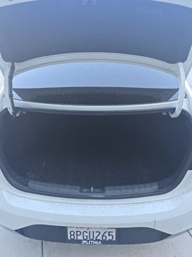 Used 2020 Hyundai Elantra Limited w/ Cargo Package (C1) image 9