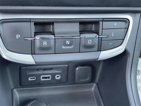 Certified 2023 GMC Terrain SLT w/ Infotainment Package II image 16