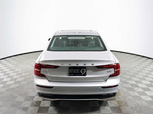 Certified 2025 Volvo S60 B5 Core image 6